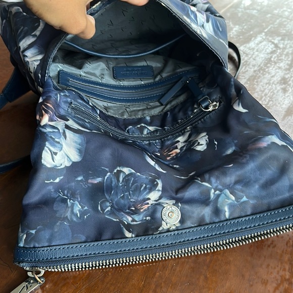 Simply Vera Wang Blue Floral Multi Pocket Bookbag - Picture 5 of 16
